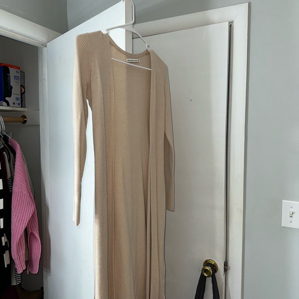 Elegant Cream Long Sleeve Dress